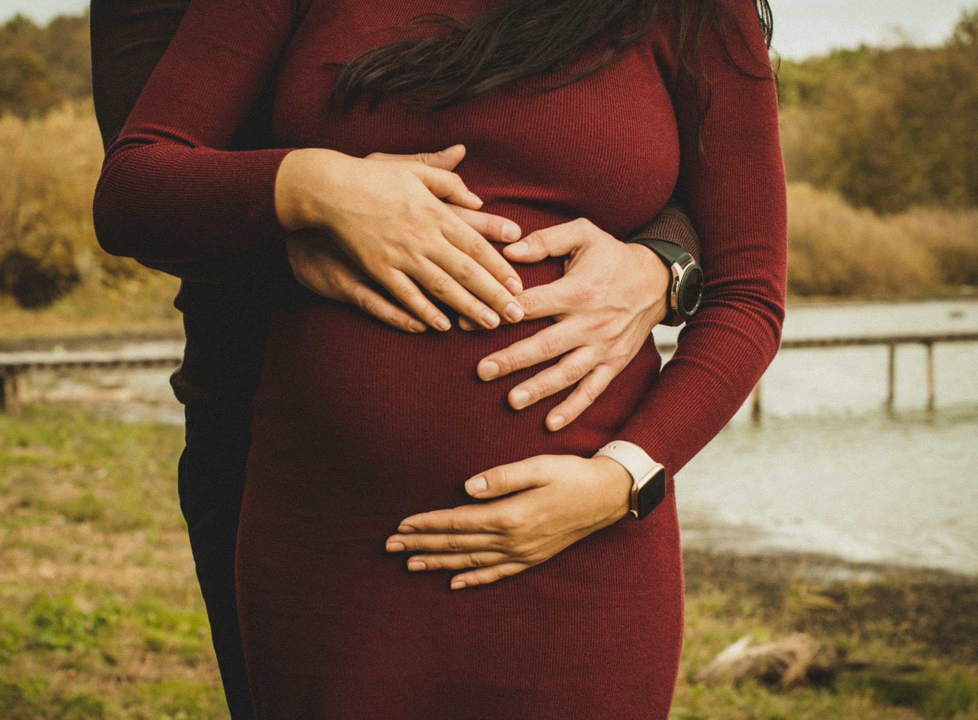 pregnant couple